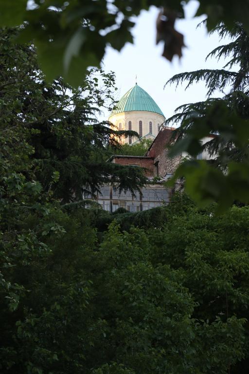 Hostel Saba Kutaisi Exterior photo